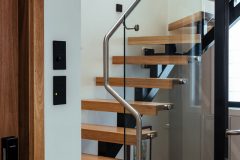 glass-floating-stairscase